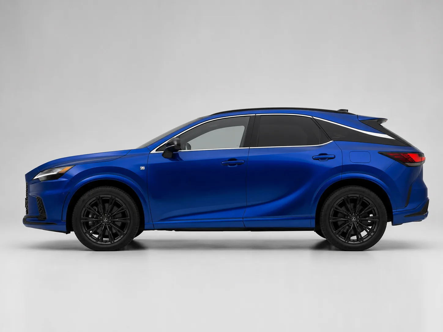 2023 Lexus RX 500h side profile