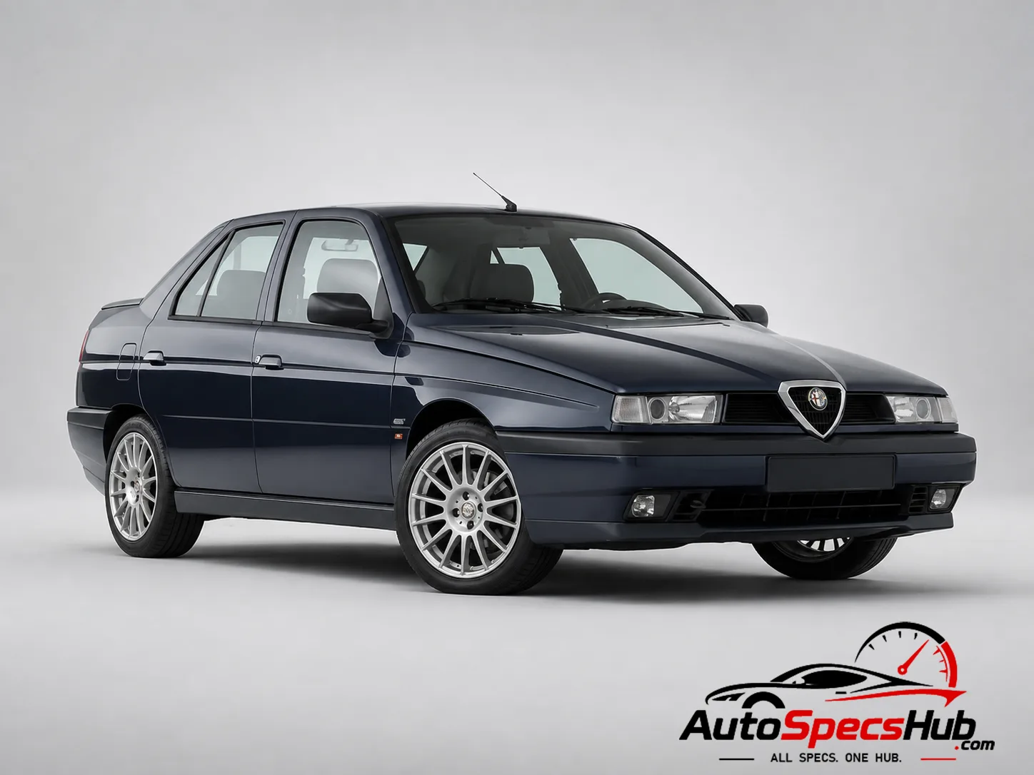 1995 Alfa Romeo 155 2.0 Twin Spark 16V front three-quarter view