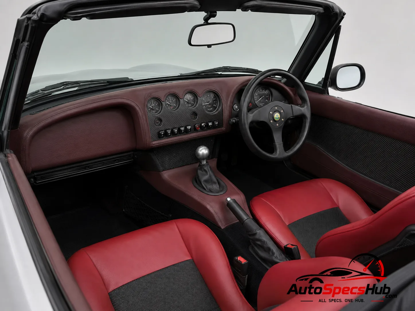 1994 Caterham 21 1.6 interior dashboard and front cabin