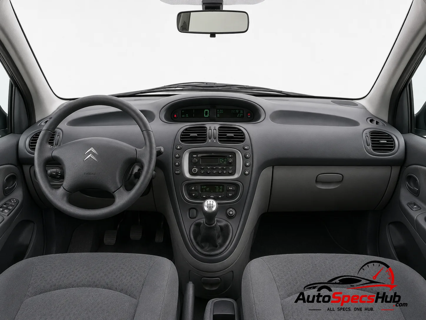 2006 Citroën Xsara Picasso HDi 90 interior dashboard and front cabin