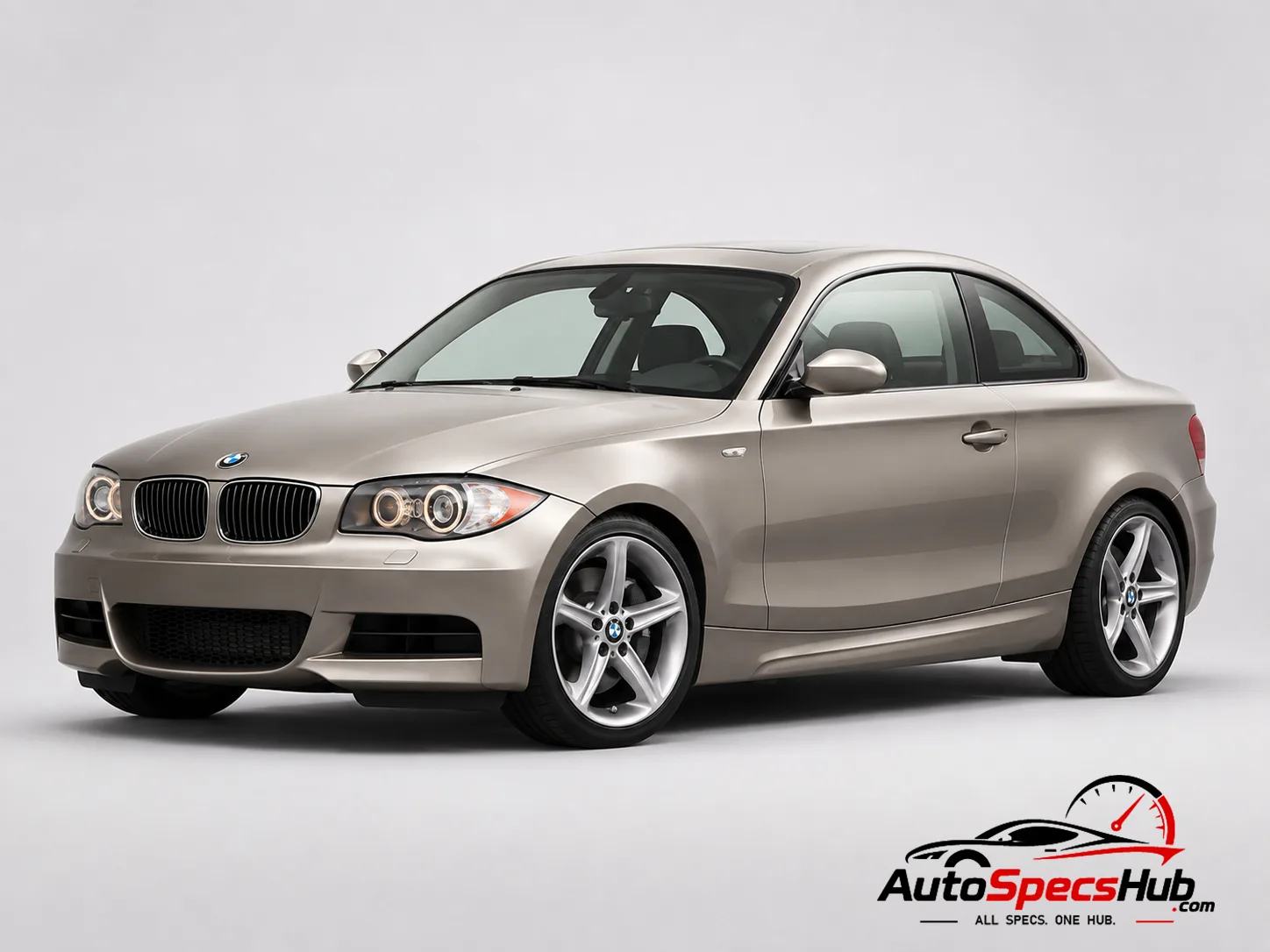 2010 BMW 135i Coupé front three-quarter view