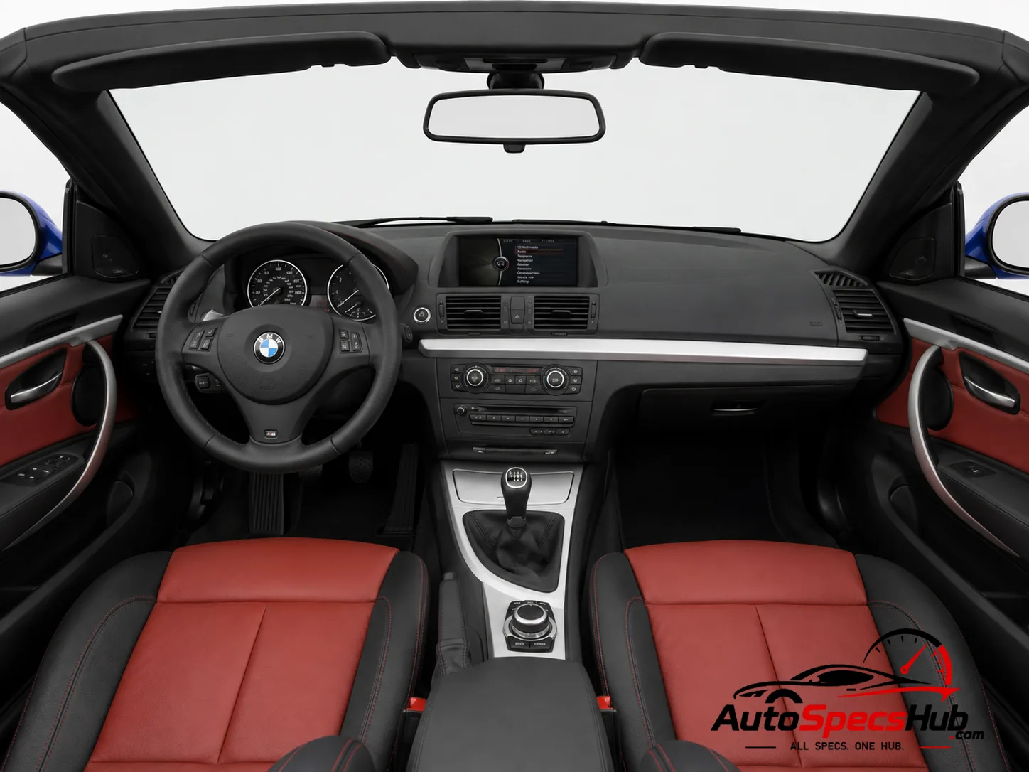 2010 BMW 135i Cabrio interior dashboard and front cabin