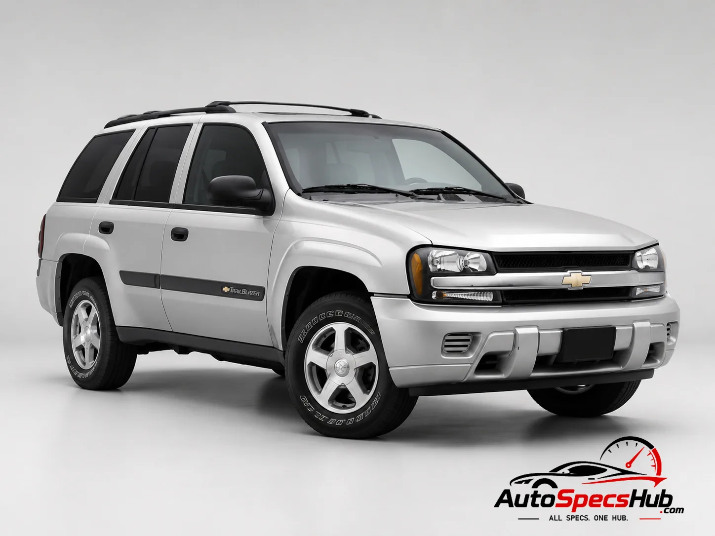2002 Chevrolet Trail Blazer 4.2 L6 front three-quarter view