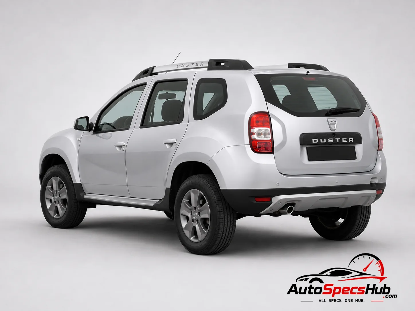 2015 Dacia Duster SCe 115 S/S rear three-quarter view