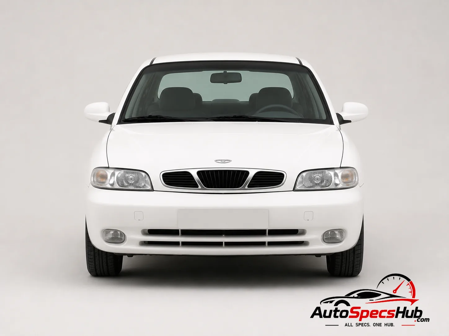 1999 Daewoo Nubira 1.6 SX front view