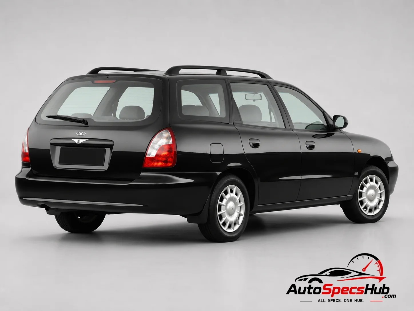 1997 Daewoo Nubira Wagon 1.6 SX rear three-quarter view
