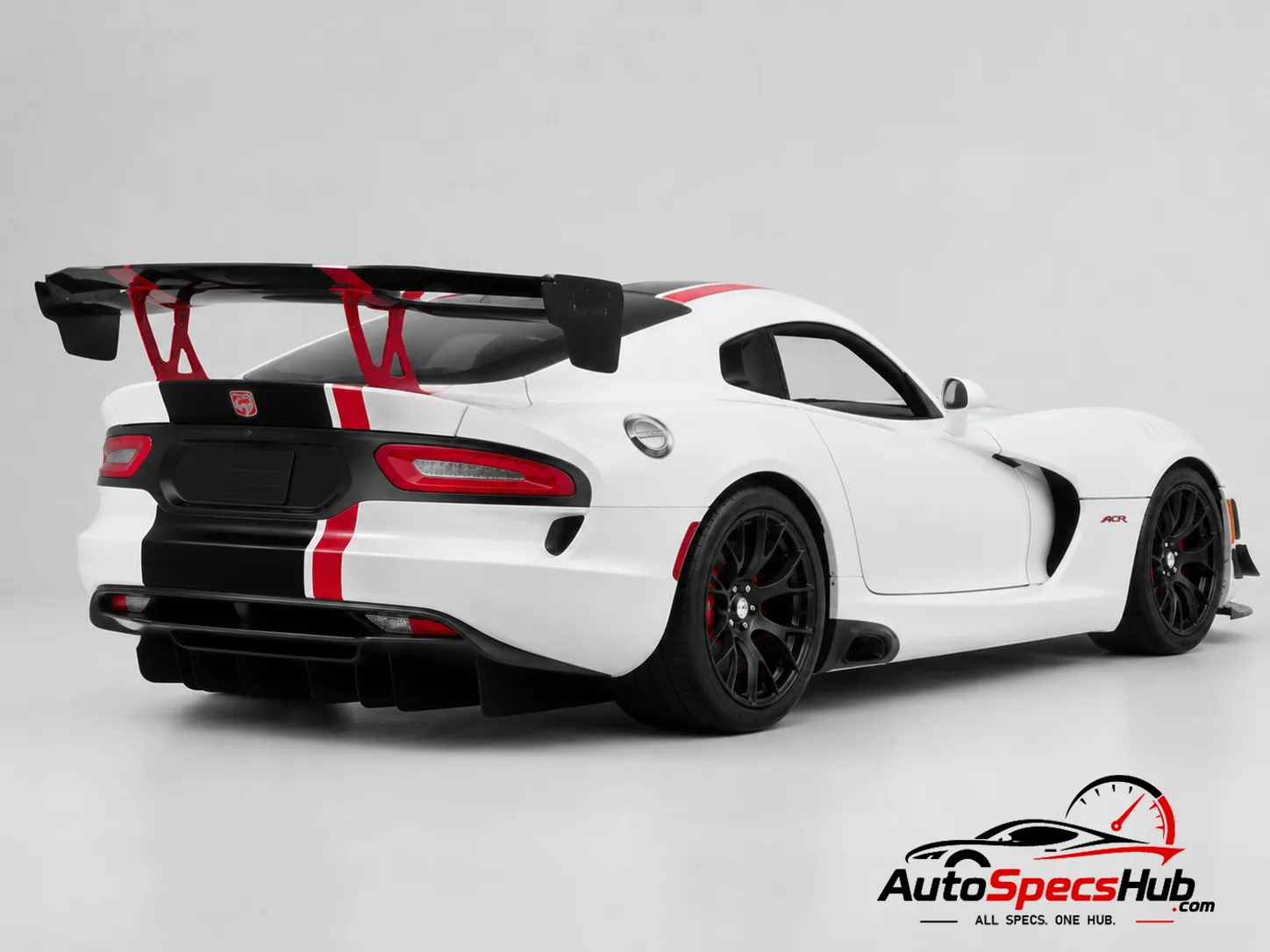 2015 (VX I) Dodge Viper ACR rear three-quarter view