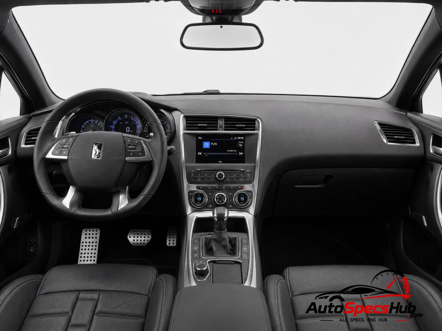 2015 DS DS 5 BlueHDi 180 interior dashboard and front cabin