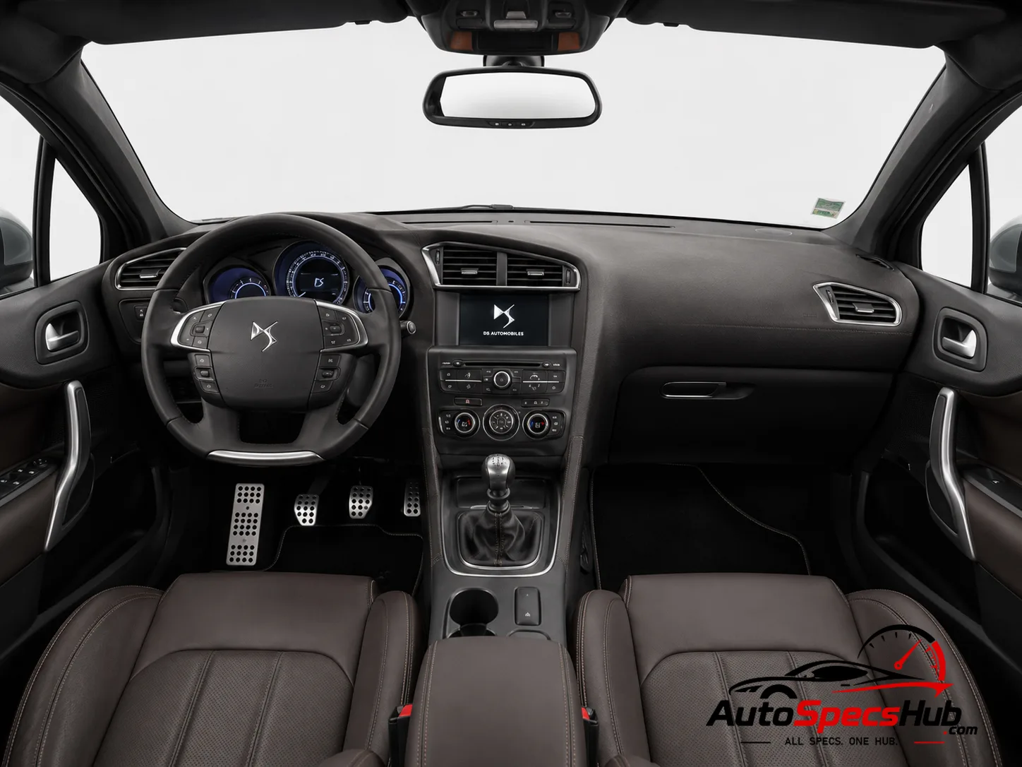 2015 DS DS 4 THP 210 interior dashboard and front cabin