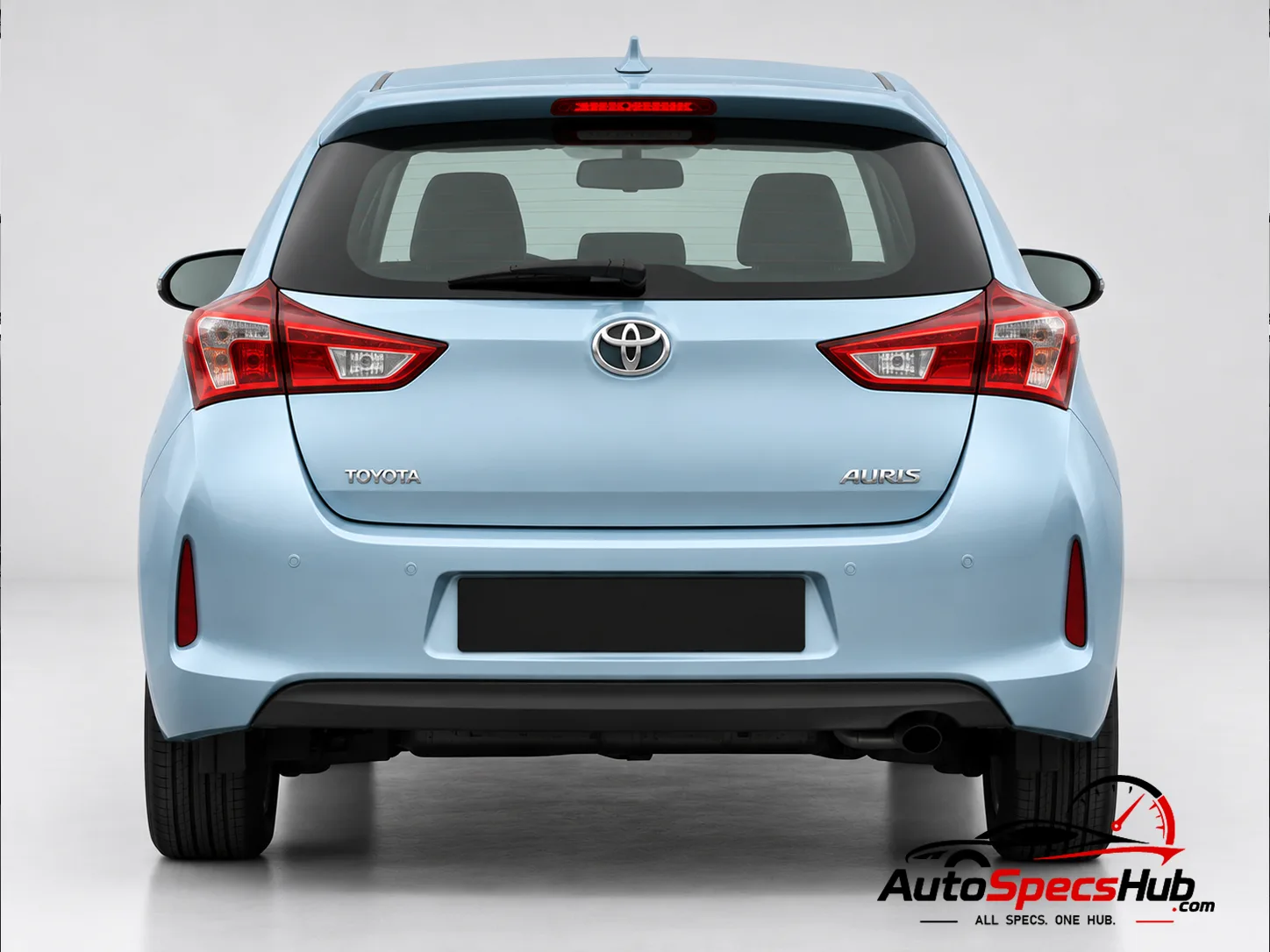 2013 Toyota Auris 1.6 rear view