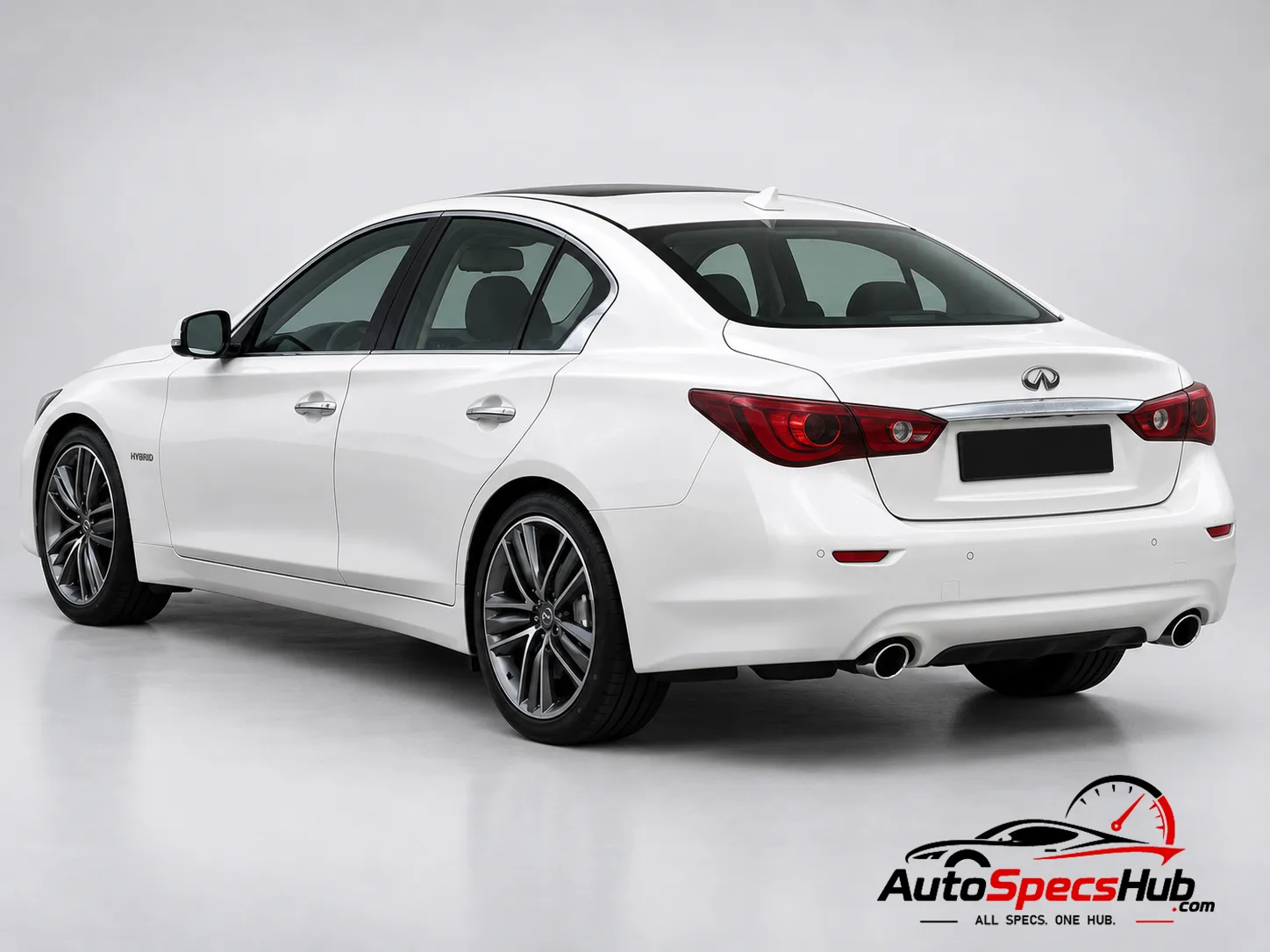 2014 (V37) Infiniti Q50 2.0t rear three-quarter view