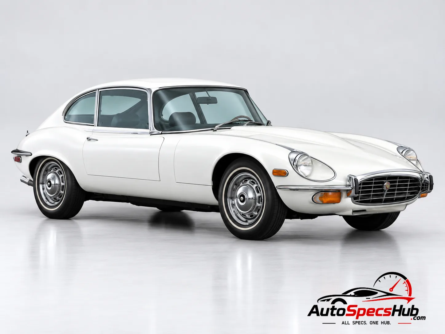 1971 Jaguar V-12 2+2 front three-quarter view