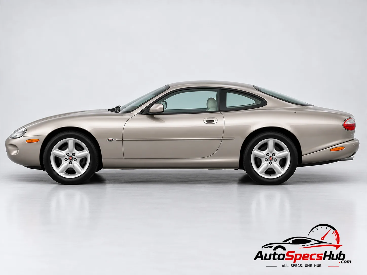 1996 (X100) Jaguar XK8 Coupé side profile