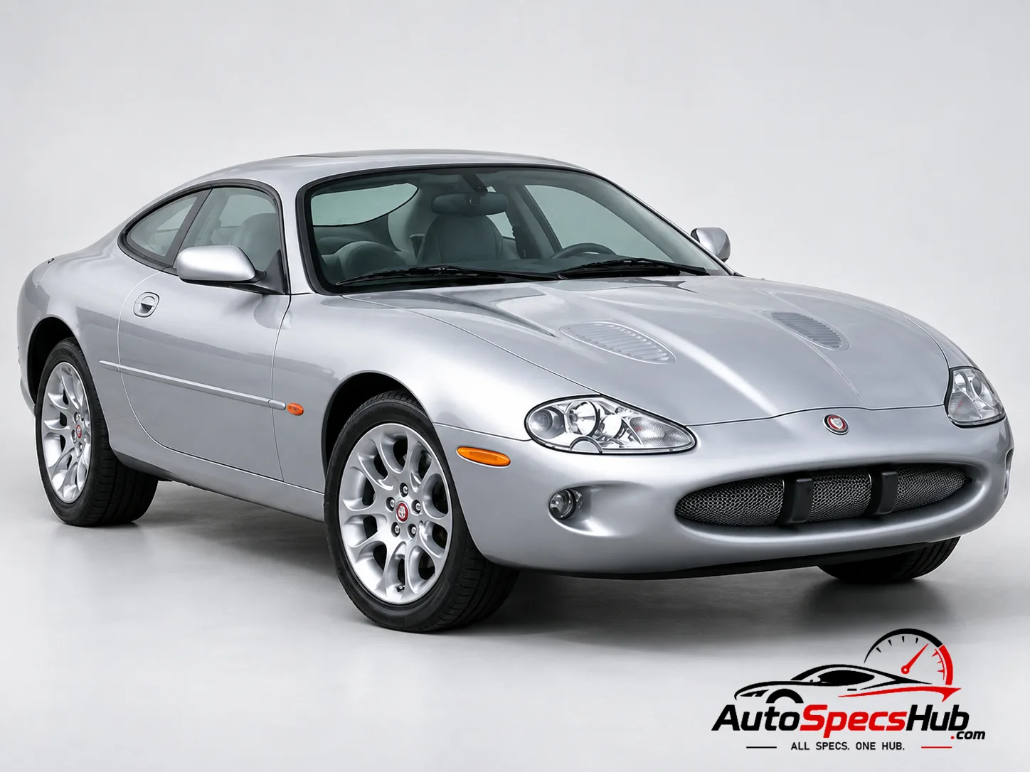 1998 (X100) Jaguar XKR Coupé front three-quarter view