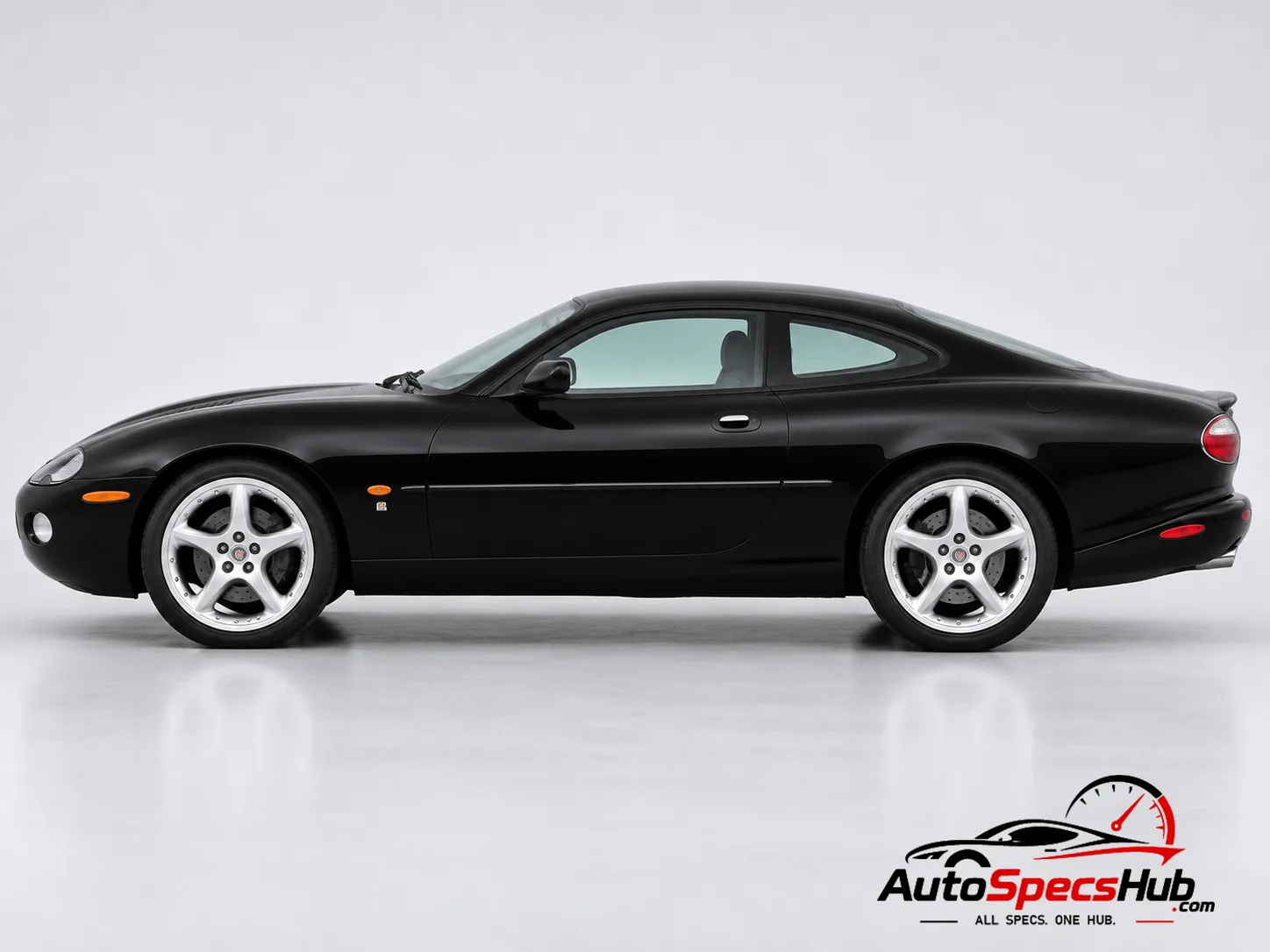 2002 (X100) Jaguar XKR Coupé side profile