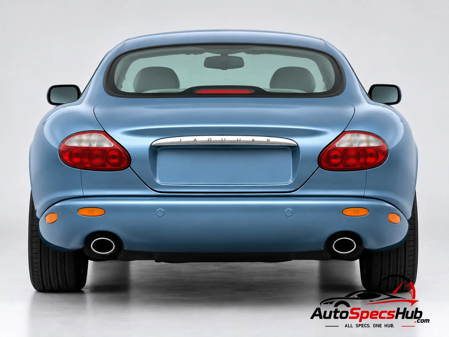 2002 (X100) Jaguar XK8 Coupé rear view