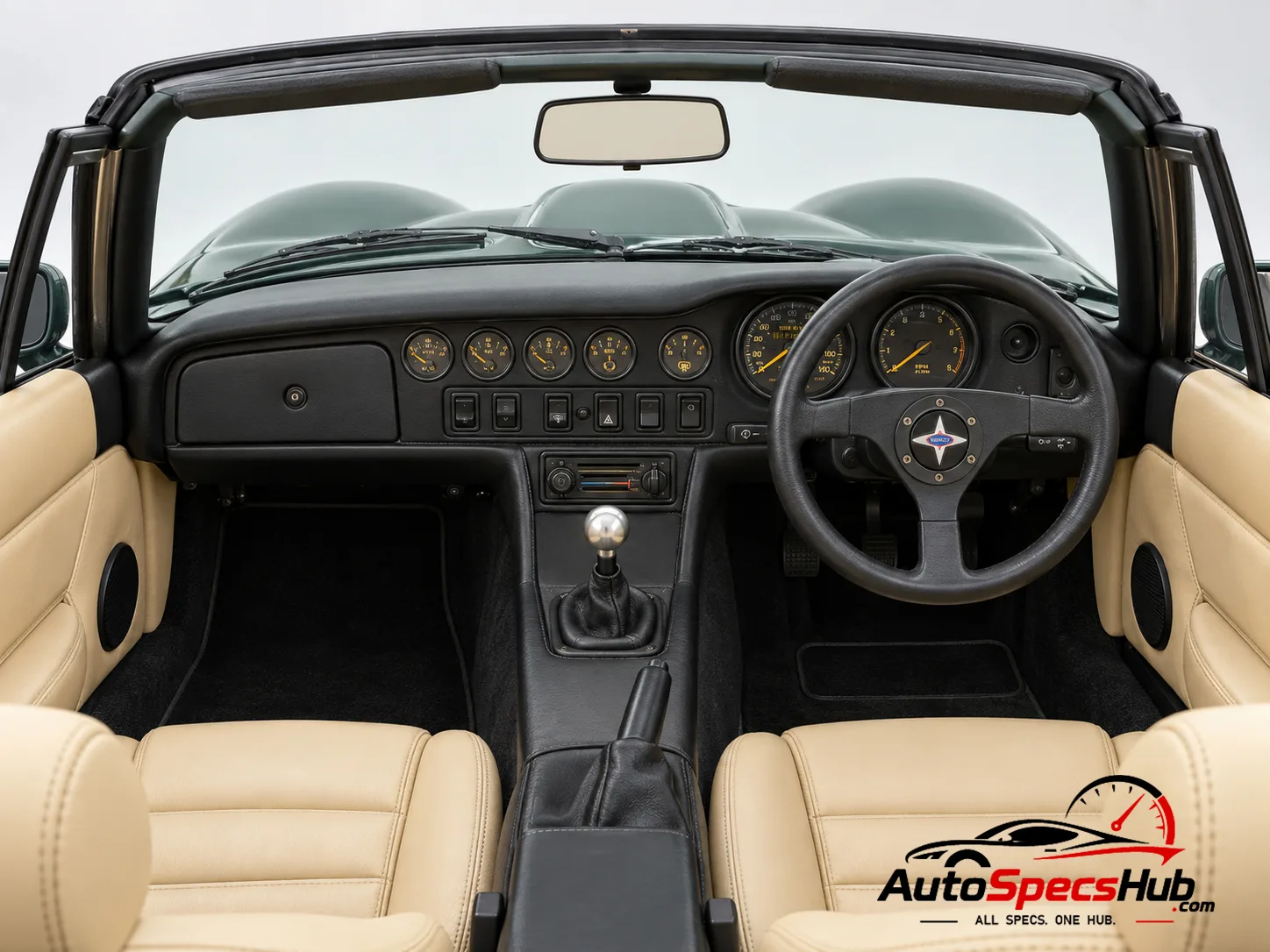 1986 Marcos Mantula 3.5 V8 EFI Spyder interior cockpit and seats