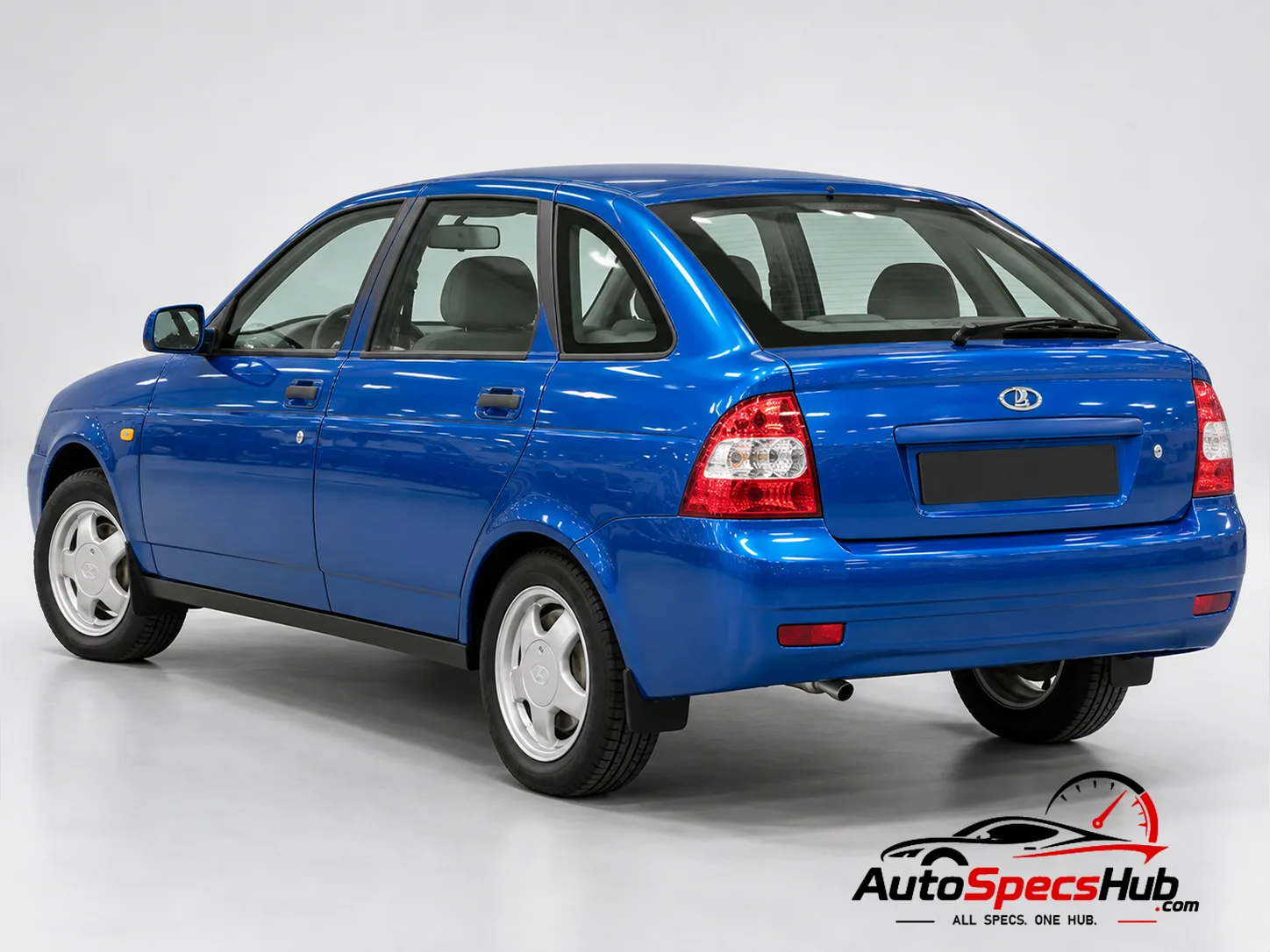 2009 Lada Priora 2172 rear three-quarter view