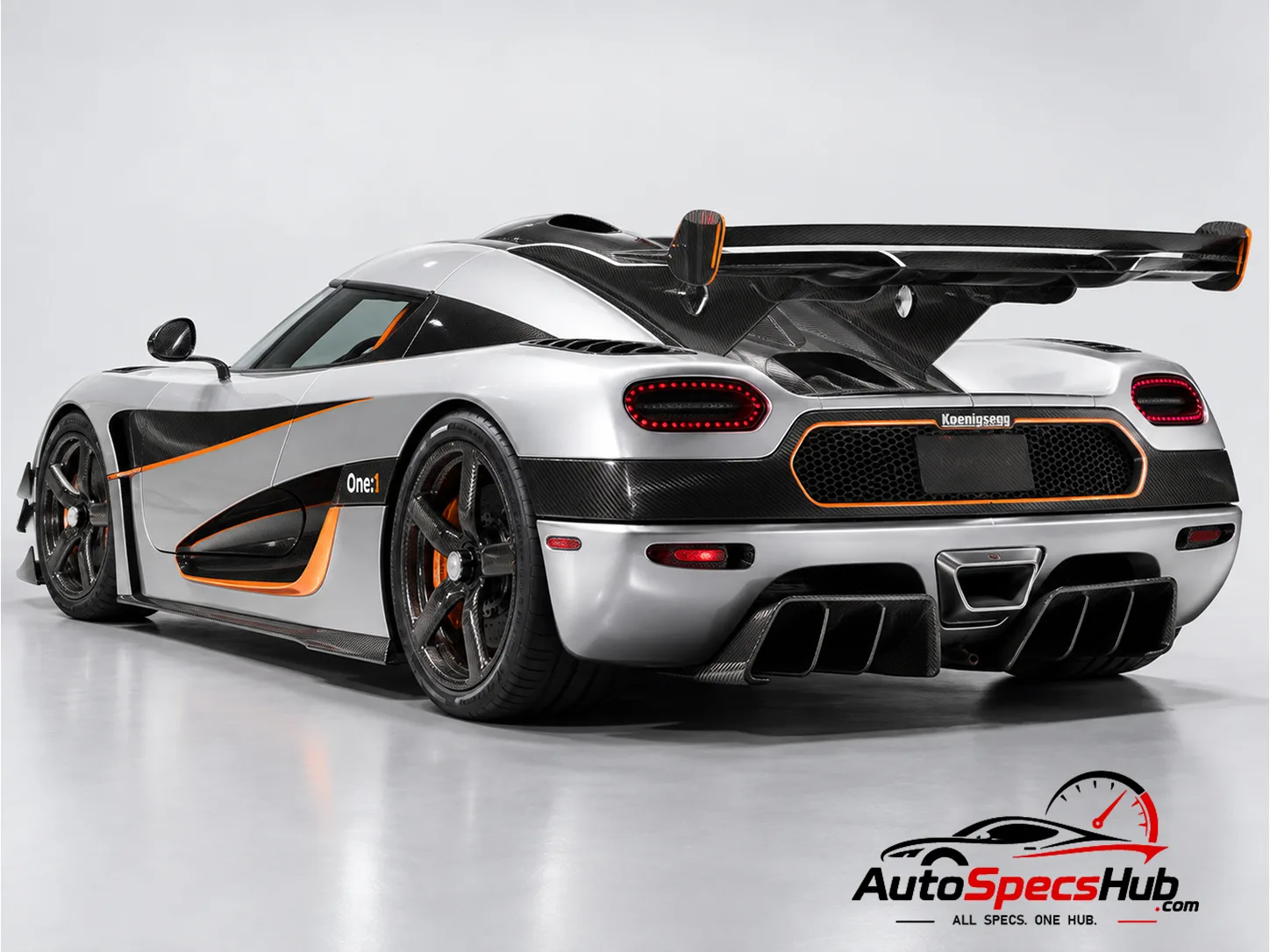 2014 Koenigsegg Agera One:1 rear three-quarter view